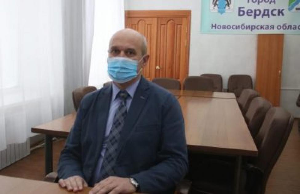 Михаила Каркавина утвердили в должности руководителя сферы образования