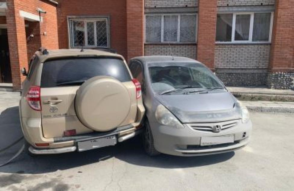 Скрылся с места ДТП водитель на неустановленном автомобиле в Бердске