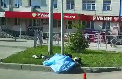 Разбился насмерть мотоциклист на центральной улице Бердска