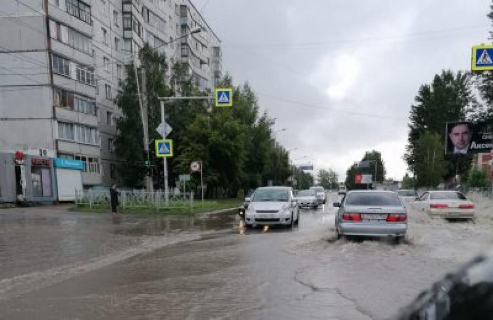 Десятки потерянных рамок автономеров, потопы на перекрестках, отключения света – результат прошедшего ливня в Бердске 12 августа 2021 года