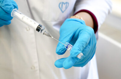 Прививку от коронавируса можно сделать в любой поликлинике Новосибирской области