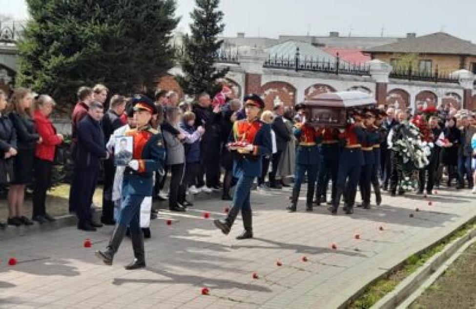 В Бердске похоронили спецназовца Ивана Романова, спасшего раненого товарища