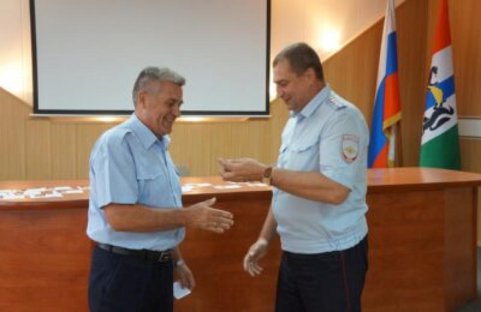 Вручили медали ветеранам боевых действий в полиции Бердска