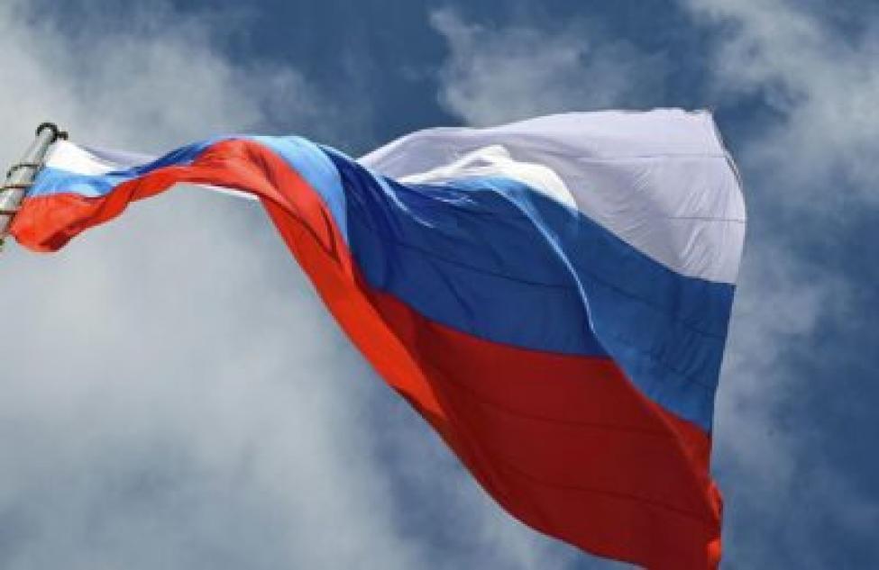 В школах Бердска будут поднимать флаг России и исполнять гимн