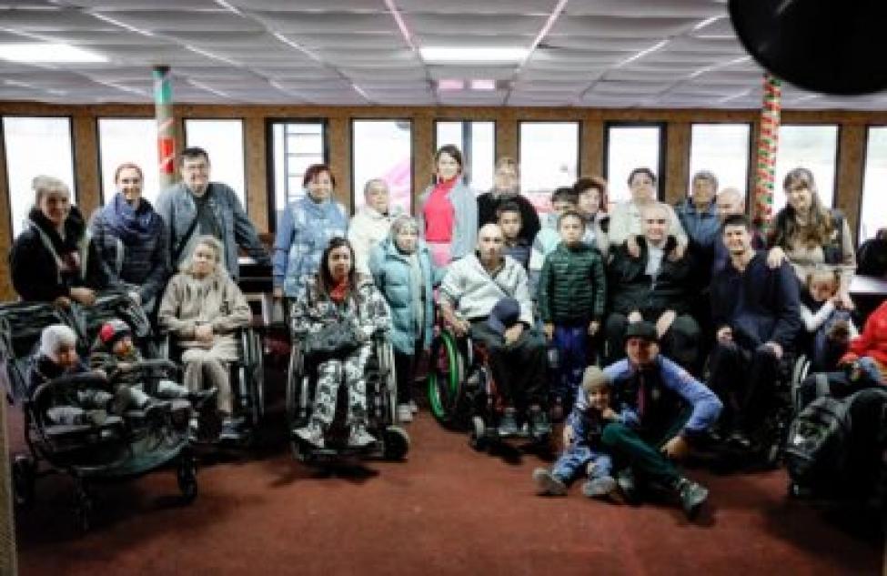 Для колясочников из Бердска нет преград: люди получили незабываемые впечатления от прогулки на теплоходе