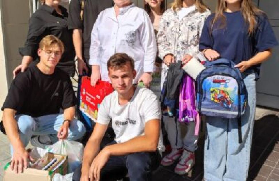 Детям из многодетных семей в Бердске вручат подарки от родителей и педагогов лицея №6