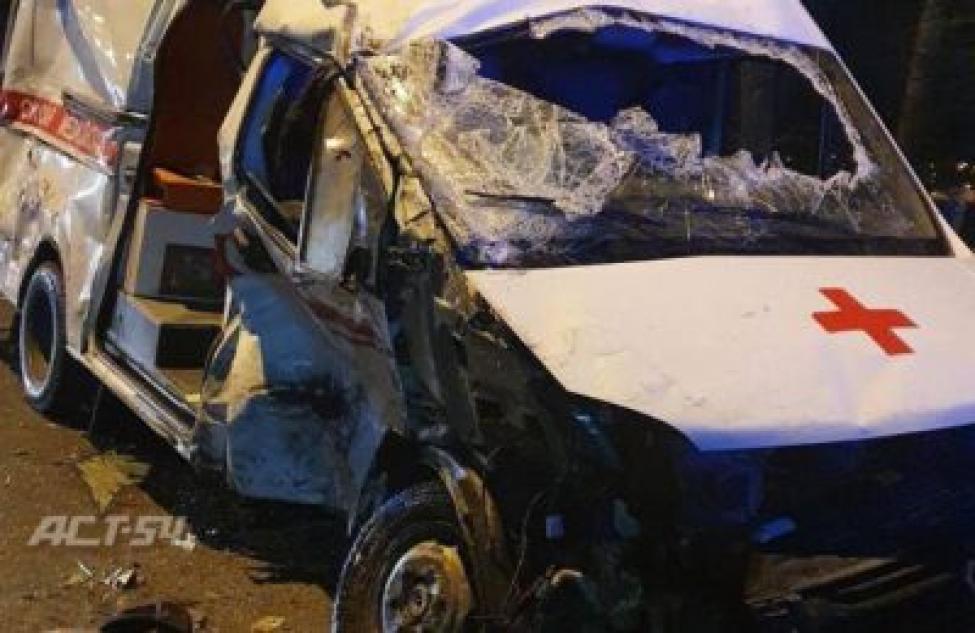 ДТП с участием автомобиля «Скорой помощи» произошло в Новосибирске