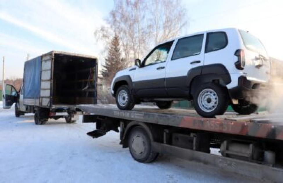 Отправили автомобиль коллегам из ЛНР новосибирские аграрии