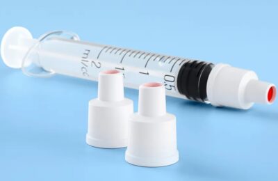 Насадки-распылители для введения вакцины от ковида через нос поступили в Бердскую горбольницу
