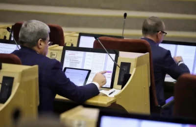 Бюджет Новосибирской области 2023 года перед принятием претерпел почти 400 поправок Губернатора