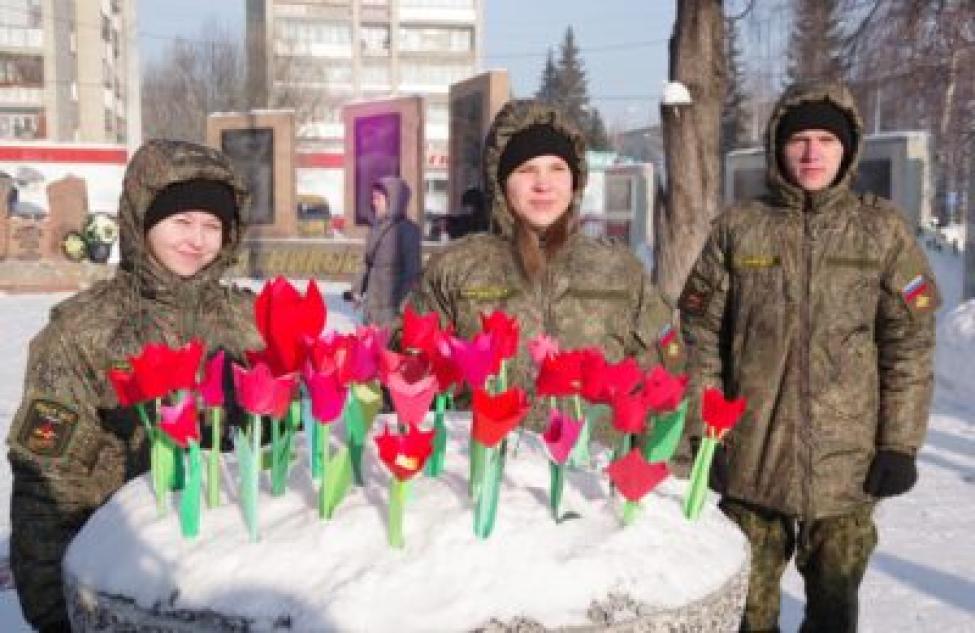 В Бердске прошла акция «Красный тюльпан»