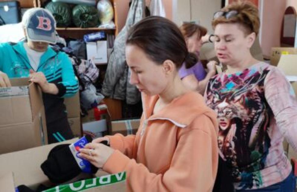 Напечет блинов для дежурных в штабе помощи участникам СВО жена солдата в Бердске