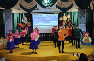 Косы, сарафаны, русские песни — в Бердске детей приобщают к традиционной культуре