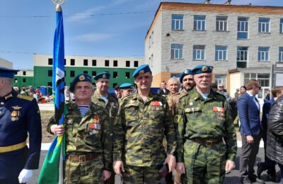 В Новосибирской бригаде побывали ветераны бердской бригады и родные погибших в СВО