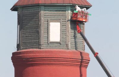 В Бердске проводят косметический ремонт уникальной водонапорной башни