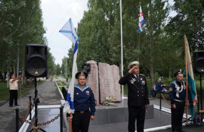 Бердчане подняли Андреевский флаг в честь Дня военно-морского флота России