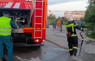 В Бердске загорелся дом на улице Гранитной
