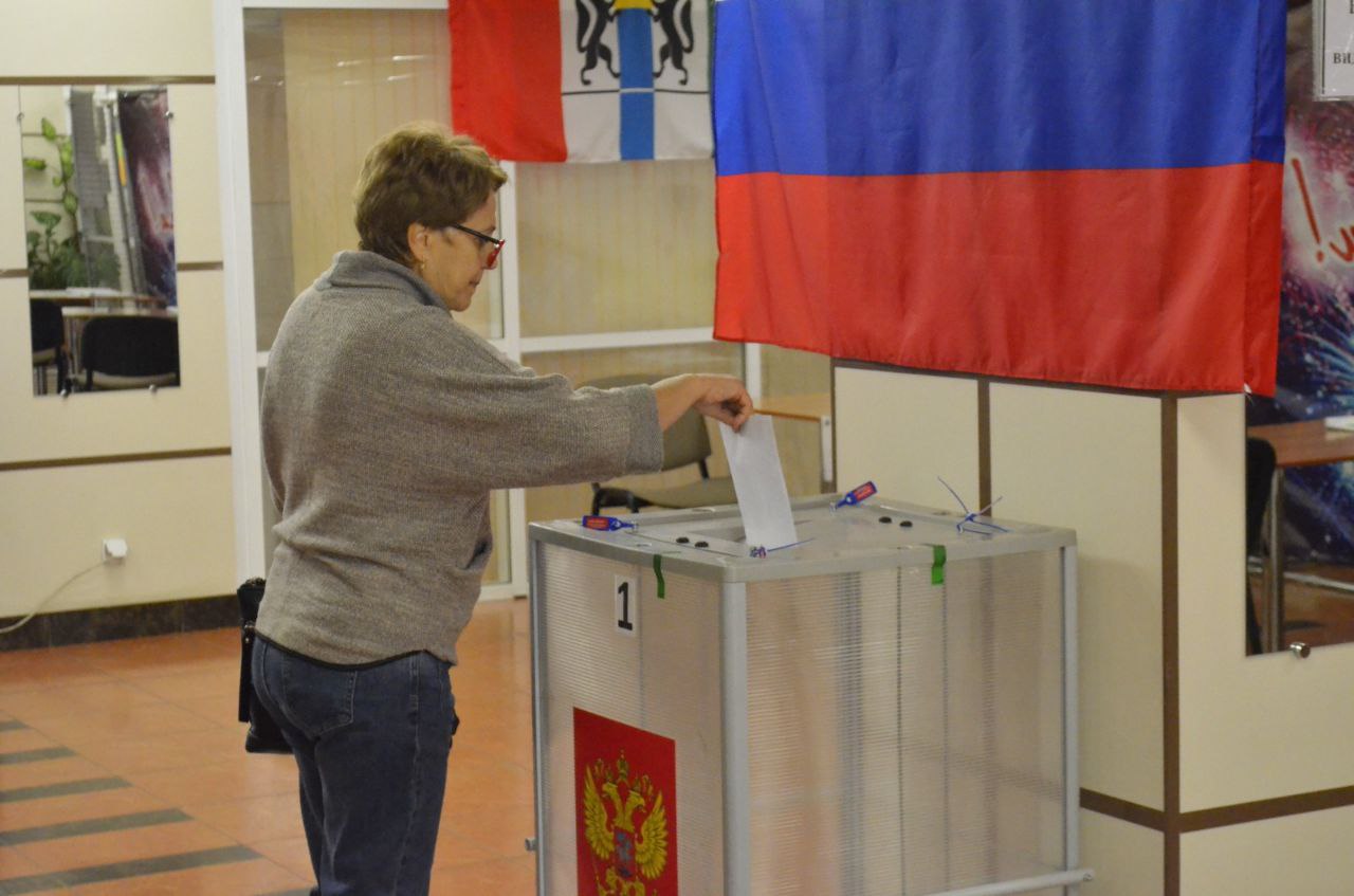 Явка на выборах новосибирская область 2024. Задействовать в избирательной. Как работают избирательные участки. Отзыв работы избирательного участка.
