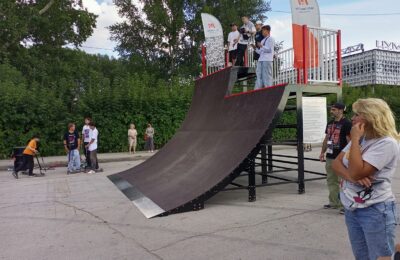 Скейт-парк открыли в Бердске в День города