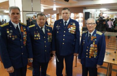 Ветераны армейской авиации из Бердска благодарят всех, кто помог провести праздник