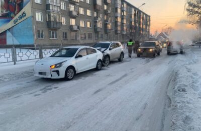 Водитель и пассажир пострадали в ДТП в Бердске