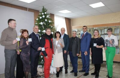 Чиновники и депутаты Бердска исполнят желания детей в рамках новогодней акции