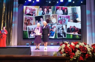 Многодетных мам наградили во время празднования юбилея химзавода в Бердске