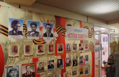 В Бердске оформили «Стенд памяти» и написали полсотни писем участникам СВО