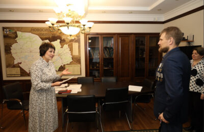Участник СВО из Бердска Семен Баранов получил диплом о профессиональной переподготовке по Губернаторскому реабилитационному сертификату