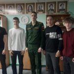 Выпускники из Бердска рассказывают в родных школах о выбранной профессии