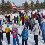 Жители микрорайона «Южный» в Бердске отпраздновали Масленицу