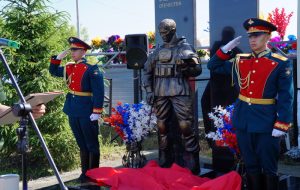 В Бердске открыли Обелиск памяти Героев СВО