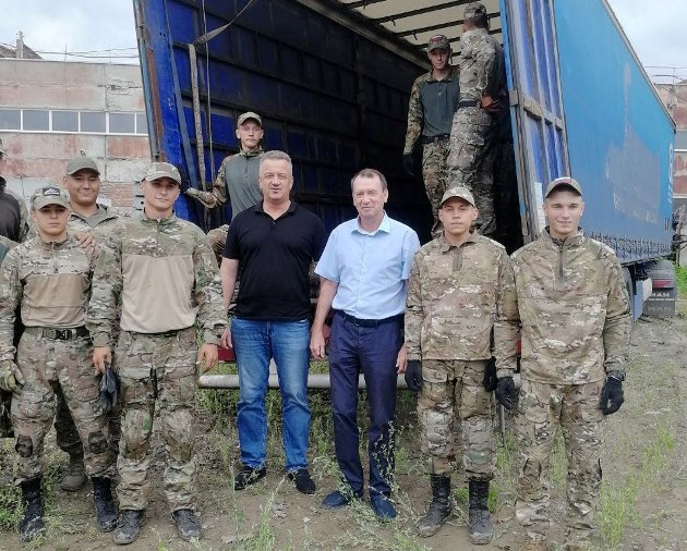 Волонтеры «Армии добра» отправили землякам большую партию стройматериалов