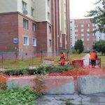 Провал на ул. Красная Сибирь между домами №103 и 107 в Бердске беспокоит бердчан