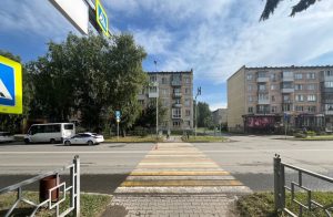 Самокат столкнулся с маршруткой на улице Ленина в Бердске