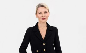 Акушер-гинеколог: «Грудное вскармливание, вопреки мифам, не портит форму груди»
