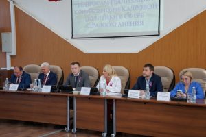 Разговор «глаза в глаза» об обеспеченности кадрами городской больницы состоялся в Бердске