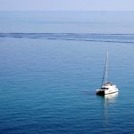 В Обском водохранилище перевернулась яхта