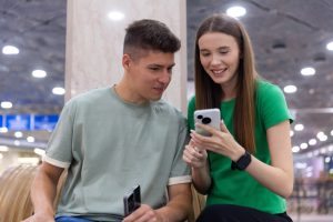 Новосибирцев предупредили о мошенниках, которые атакуют в сезон распродаж