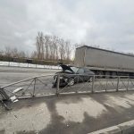 Фура столкнулась с легковым автомобилем на трассе в Бердске