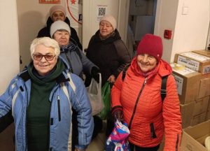 Очередную машину с гостинцами для раненых солдат отправили бердчане