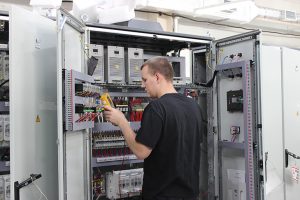 Уже пятый производитель электротехнического оборудования присоединился к нацпроекту в Новосибирске