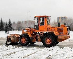 В понедельник городская техника трудилась на дорогах Бердска 14 часов