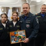 Новосибирские спасатели получили на 35-летие МЧС новые машины и уникальную выставку