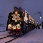 Паровоз «Генерал» в гирляндах доставит поезд Деда Мороза в Новосибирск