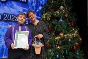 Юный гармонист из Бердска любит приносить людям радость своим творчеством