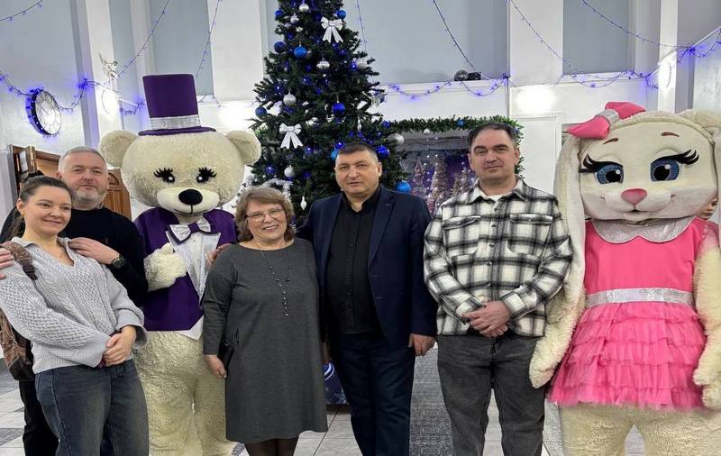 Сказку и чудо на Новый год подарили особенным детям в Бердске