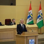 Депутаты Заксобрания единогласно утвердили отчёт Андрея Травникова за 2026 год