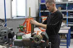 Взяли новую высоту: производитель авиационных изделий нарастит объемы в рамках нацпроекта