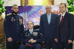 В Бердске очередную награду вручили отважному офицеру